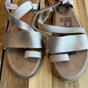 Sorel Ella Criss Cross Sandals Nude Metallic 10